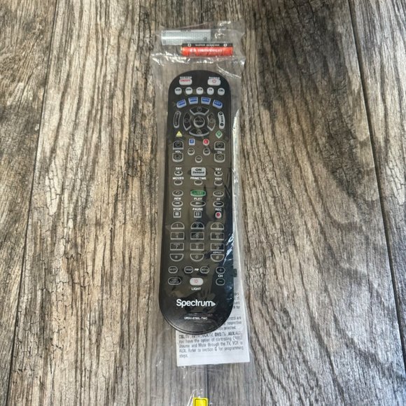 New CLIKR-5 Spectrum Universal Remote Control UR5U-8780L-TWM - Picture 1 of 4
